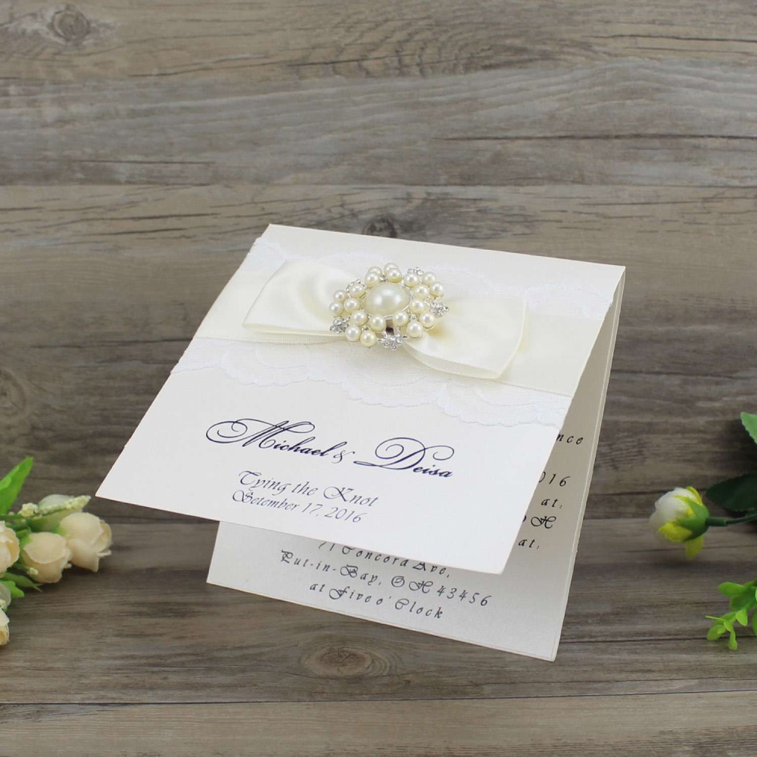 Lace Greeting Card Customized Half Fold Invitation with Buckle Decoration Wedding Invites Reception Card 